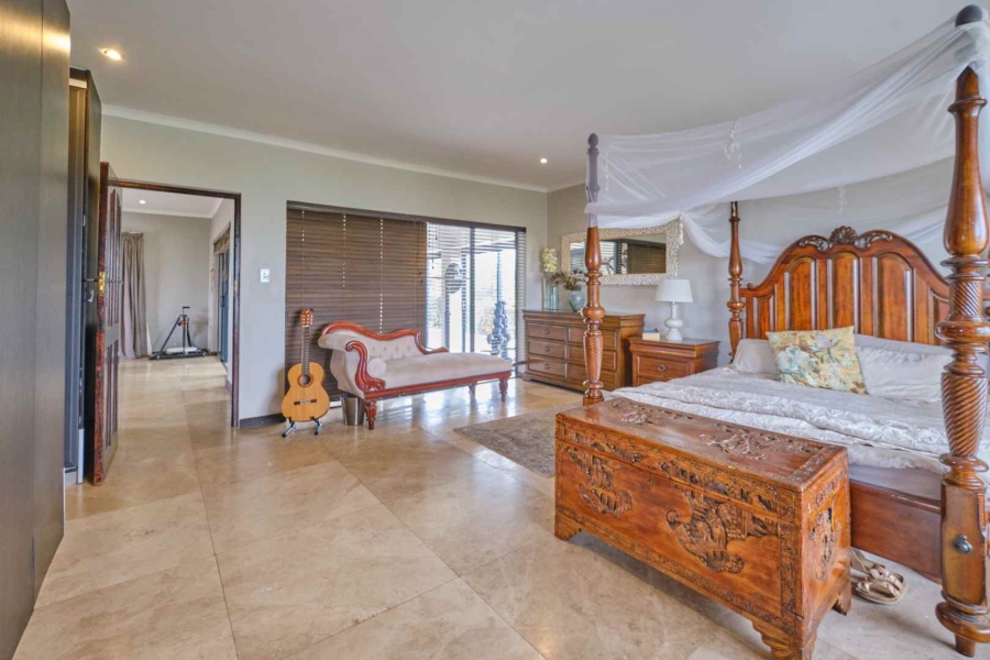 4 Bedroom Property for Sale in Flamingo Vlei Western Cape